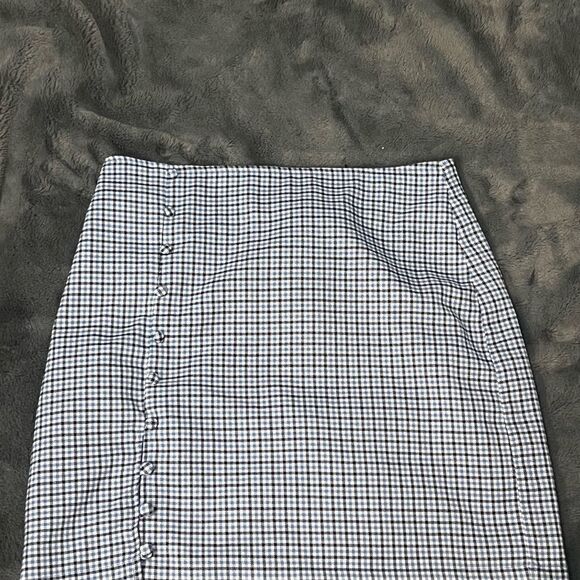 Francesca's Wendie Plaid Mini Skirt Size Small - Picture 3 of 8
